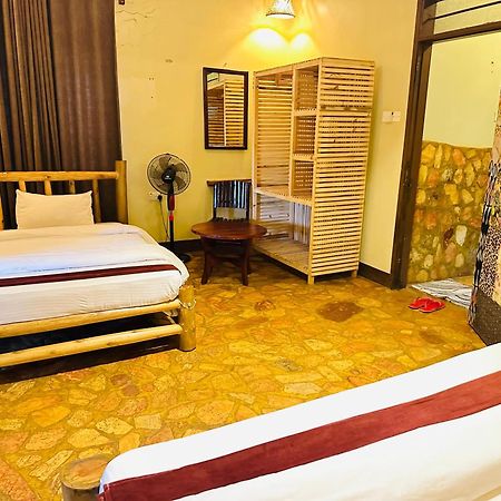 Afro Smile Hotel & Guest House Jinja Ngoại thất bức ảnh