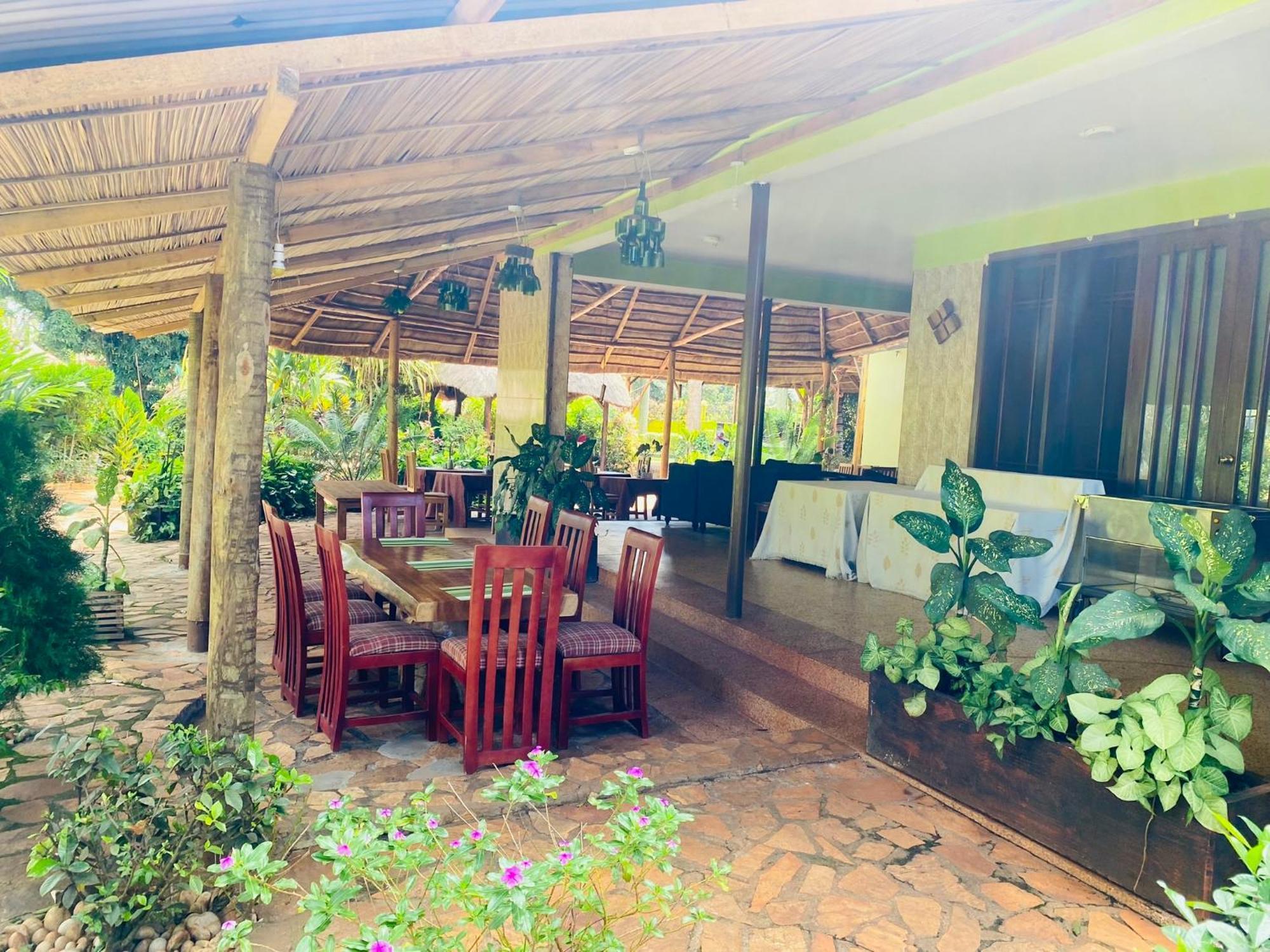 Afro Smile Hotel & Guest House Jinja Ngoại thất bức ảnh