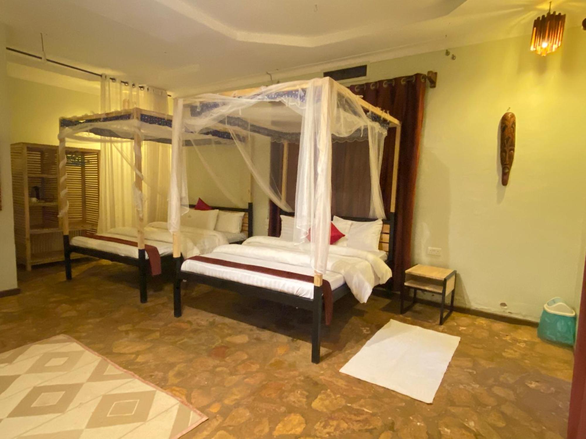 Afro Smile Hotel & Guest House Jinja Ngoại thất bức ảnh
