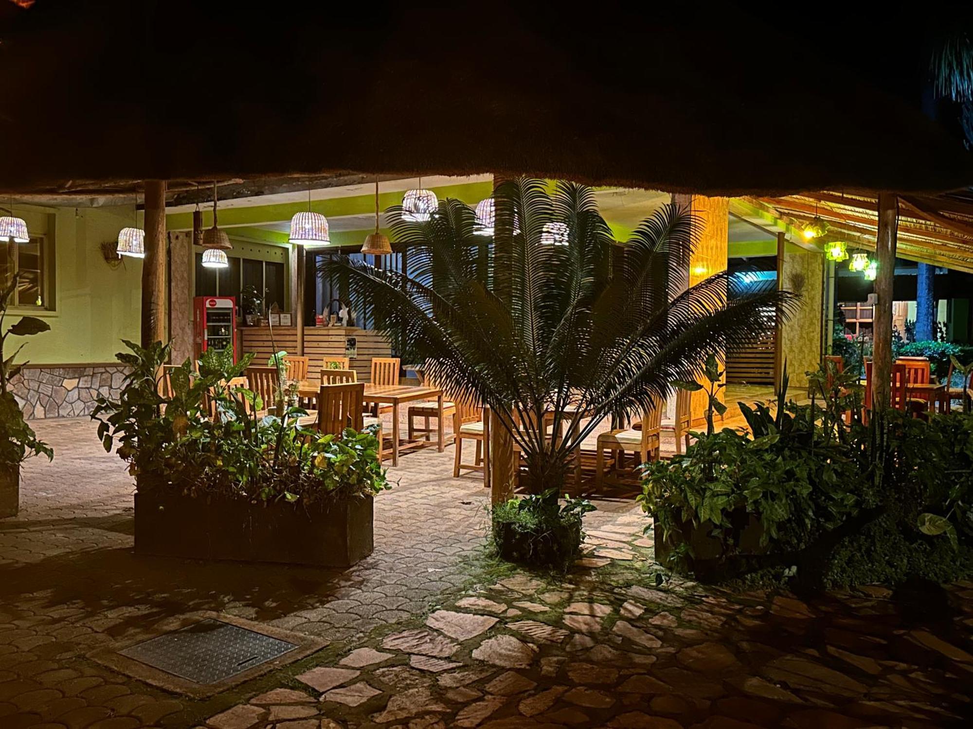 Afro Smile Hotel & Guest House Jinja Ngoại thất bức ảnh