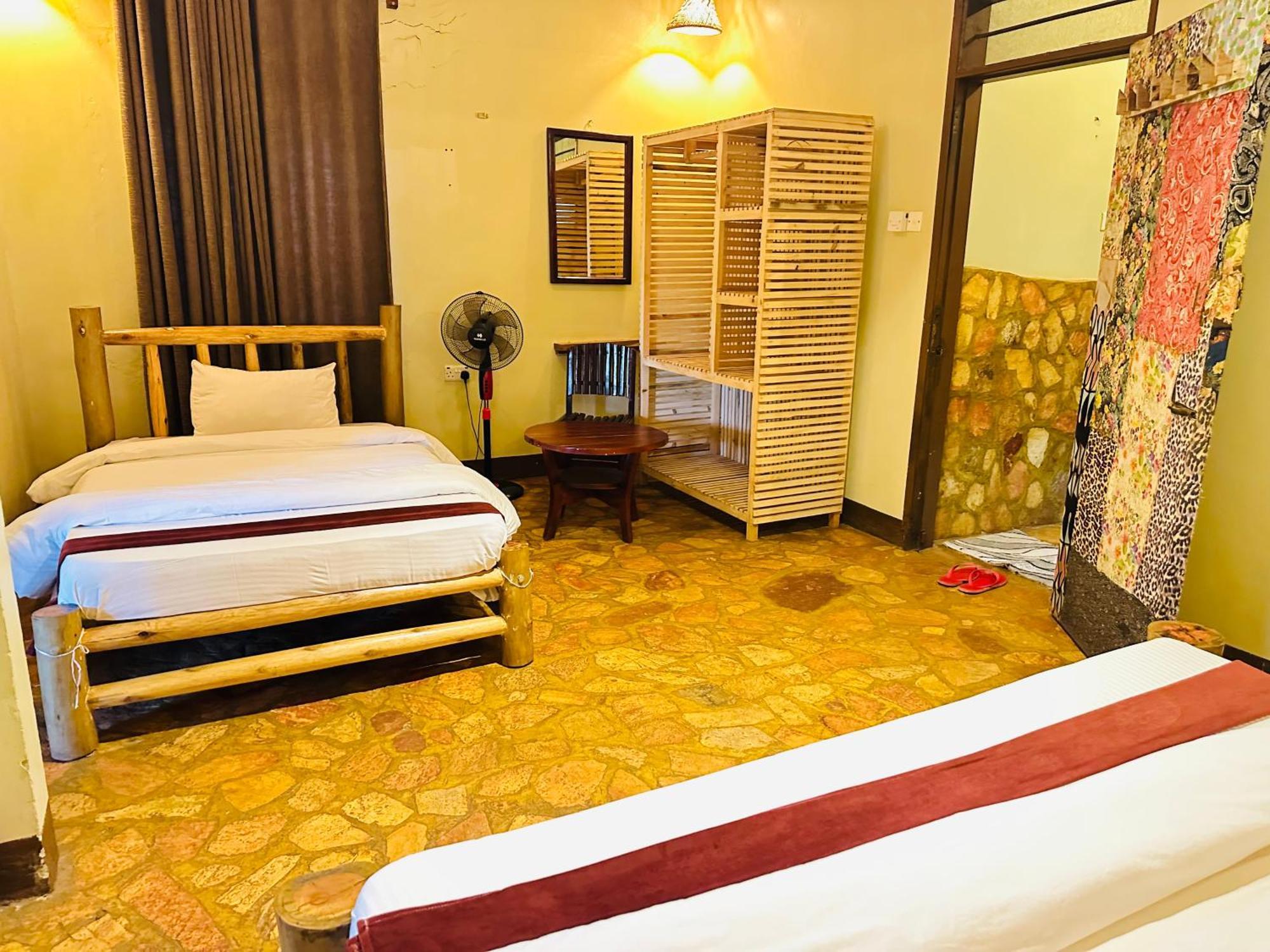 Afro Smile Hotel & Guest House Jinja Ngoại thất bức ảnh