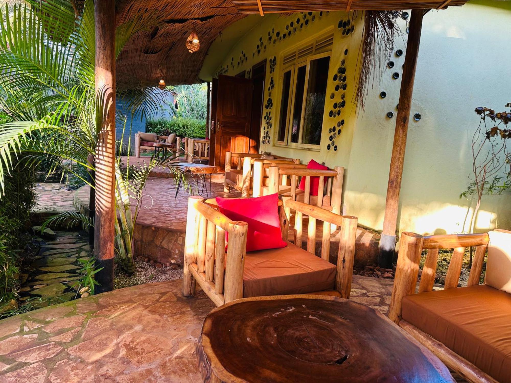 Afro Smile Hotel & Guest House Jinja Ngoại thất bức ảnh