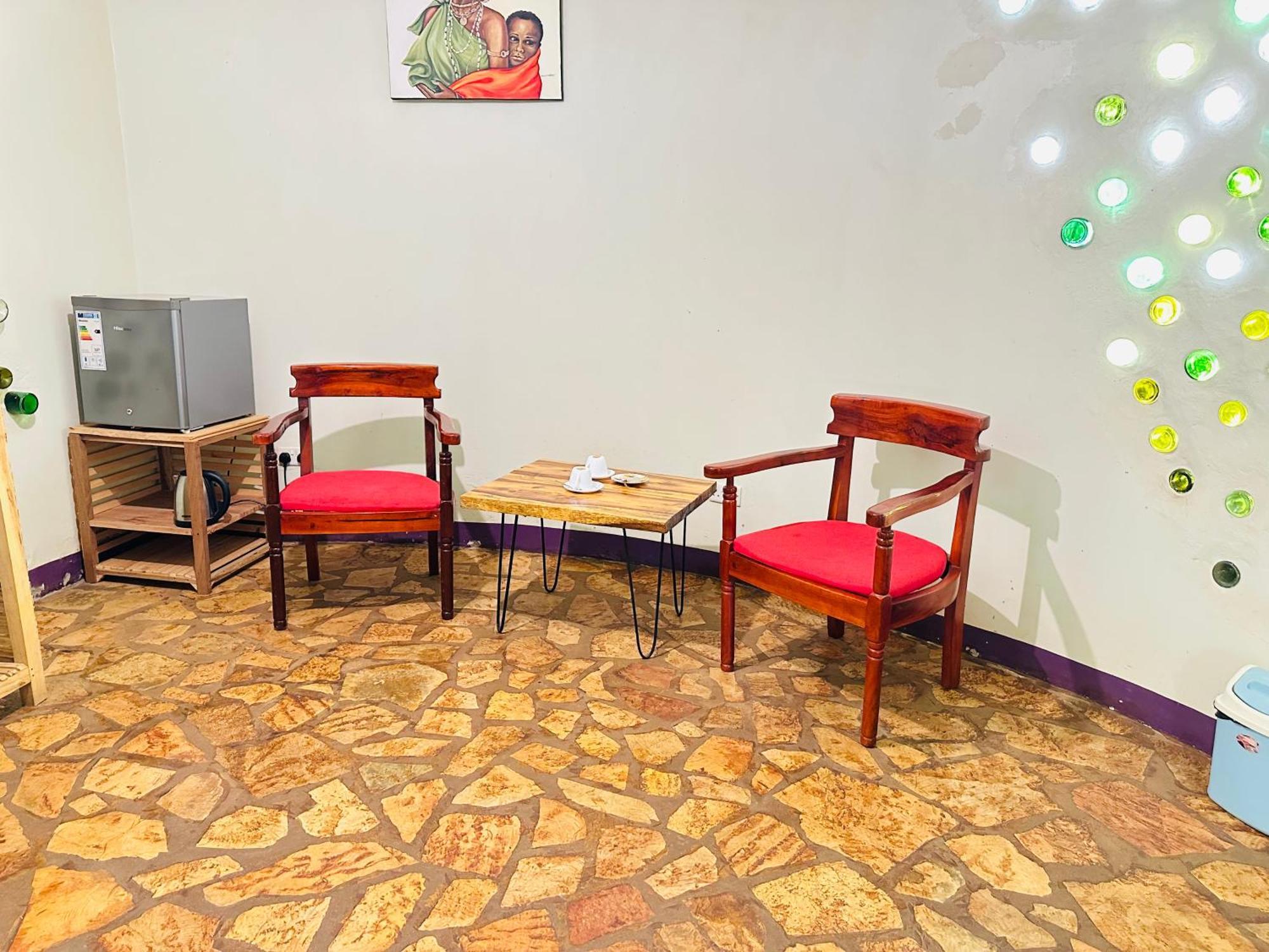 Afro Smile Hotel & Guest House Jinja Ngoại thất bức ảnh