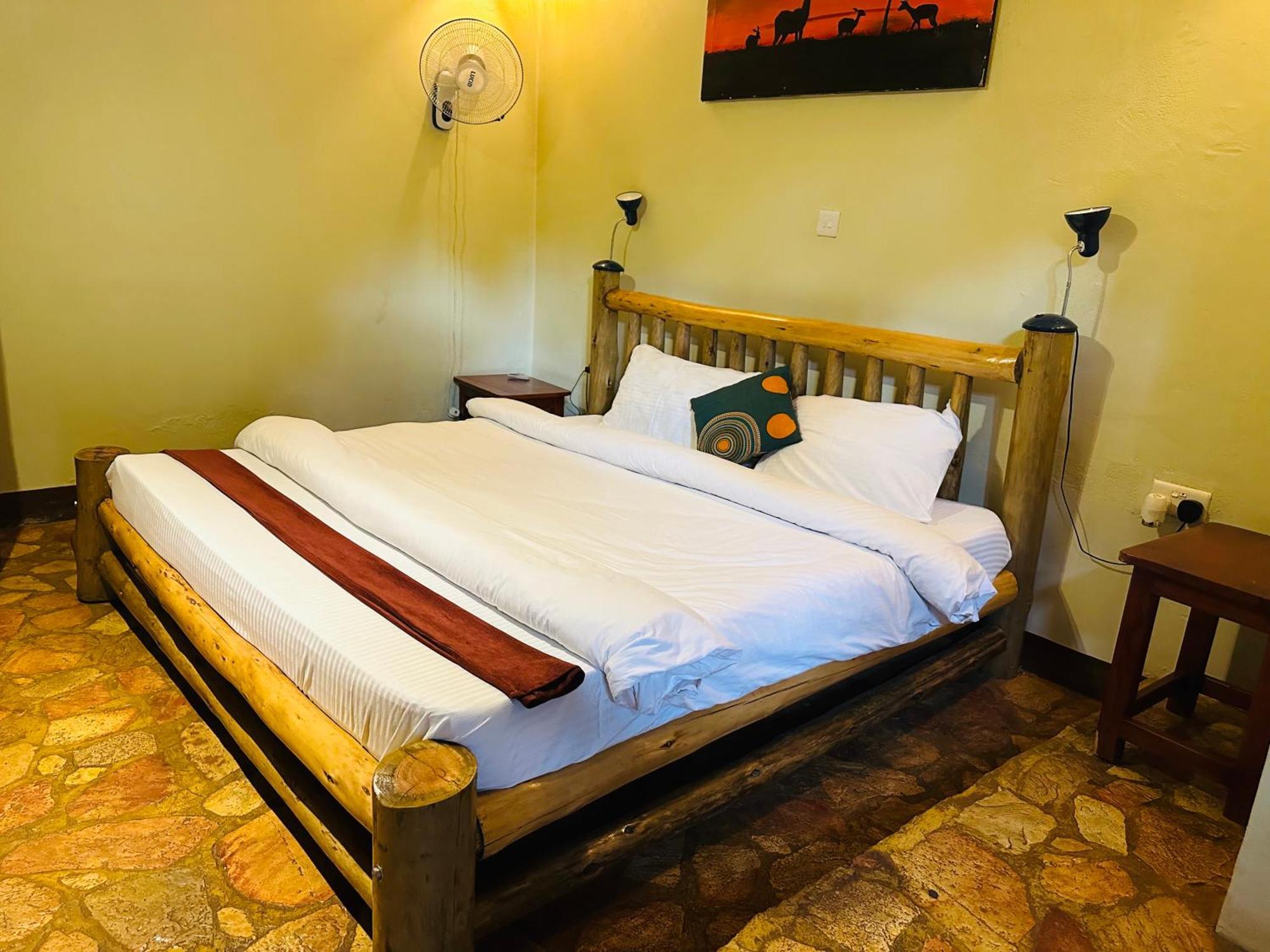 Afro Smile Hotel & Guest House Jinja Ngoại thất bức ảnh
