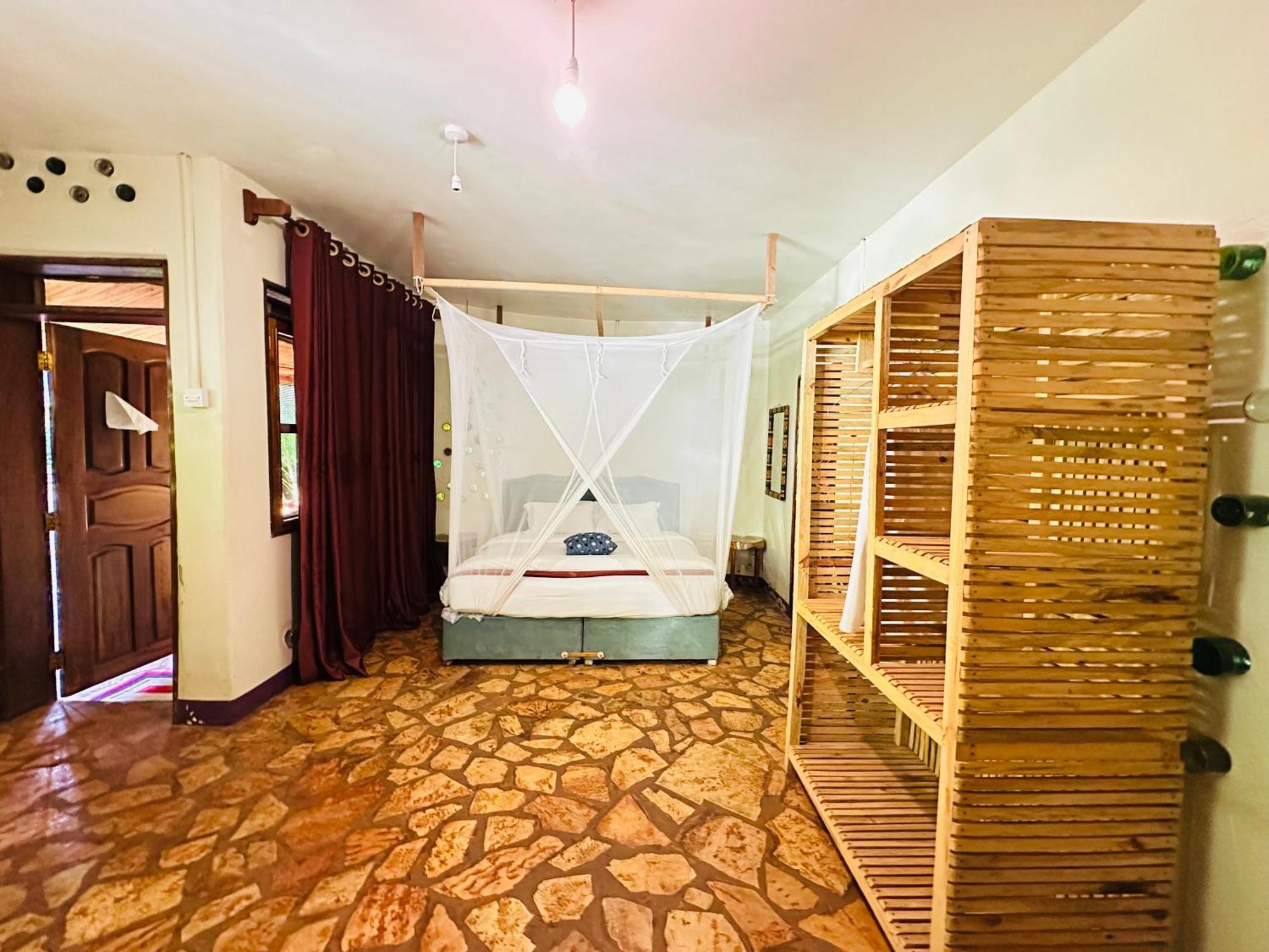 Afro Smile Hotel & Guest House Jinja Ngoại thất bức ảnh