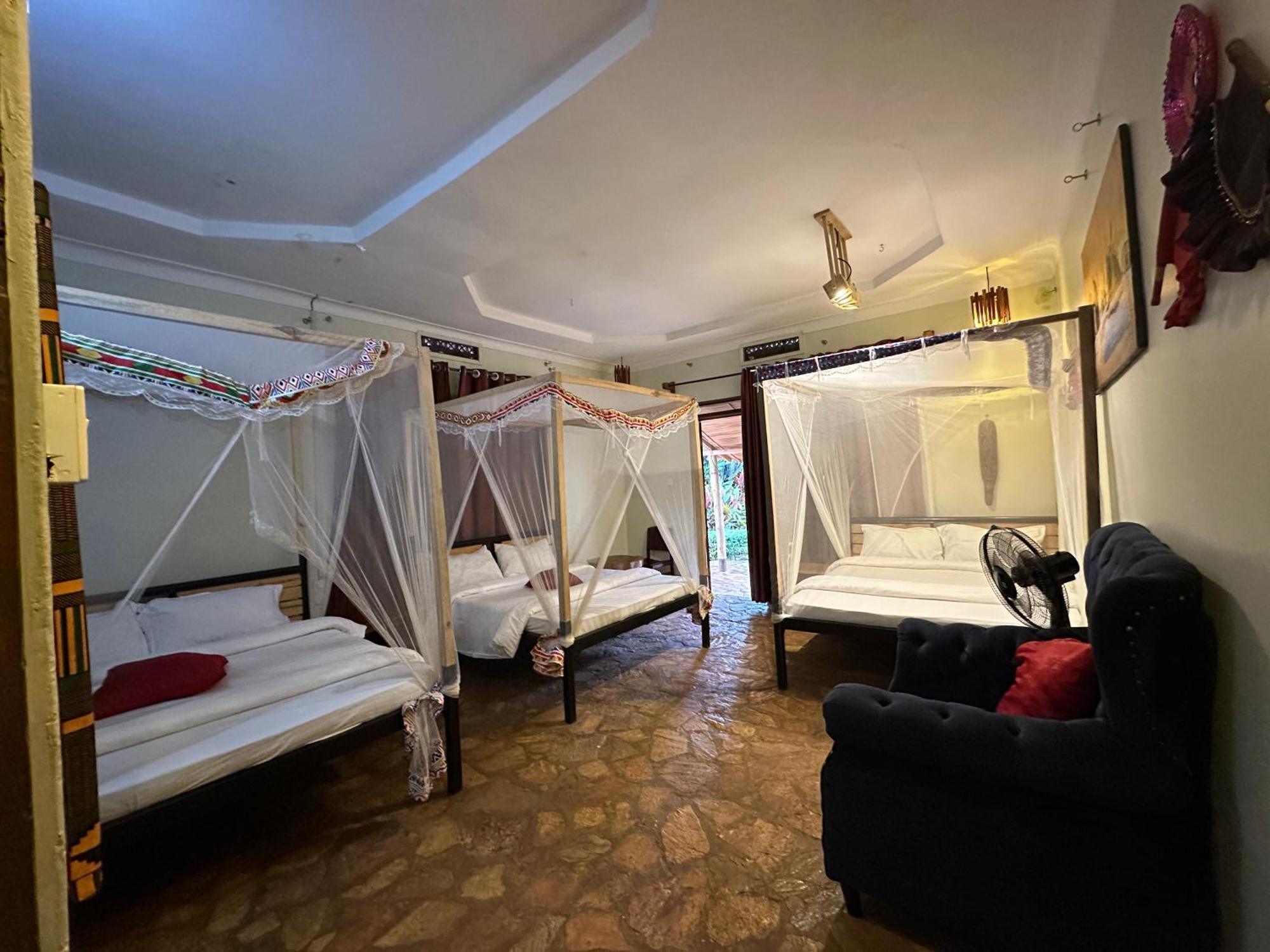 Afro Smile Hotel & Guest House Jinja Ngoại thất bức ảnh